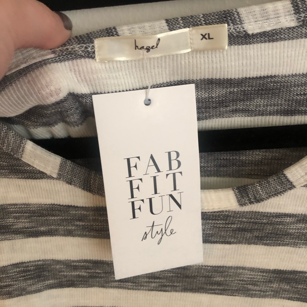 NEW FabFitFun Style top - Picture 2 of 6